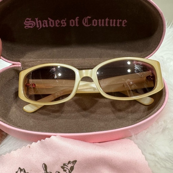 SUPER RARE VINTAGE Juicy Couture Beige Sunglasses with Pink Case main image 14